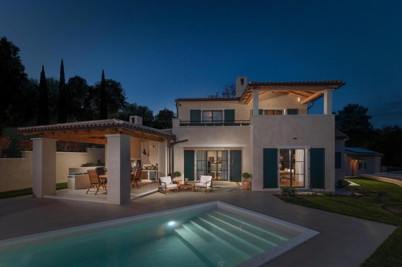Villa Bora With Sauna And Heated Pool Vele Mune Bagian luar foto